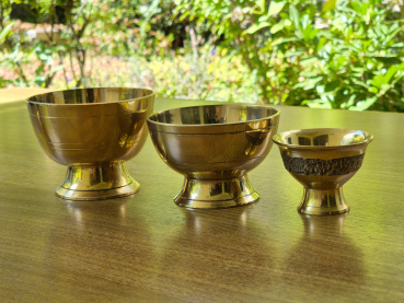 Nepalesisches Thali Set aus Messing | Traditionelles Essgeschirr (8-teilig)